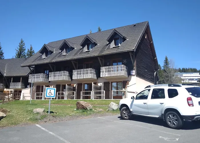 Dans Station Super 4ou5 Pers Piscine Besse-et-Saint-Anastaise