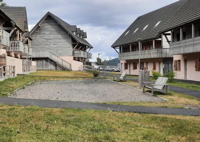 Dans Station Super 4ou5 Pers Piscine * Besse-et-Saint-Anastaise