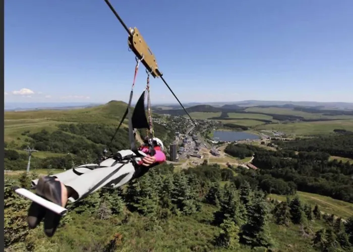 Dans Station Super 4ou5 Pers Piscine Besse-et-Saint-Anastaise
